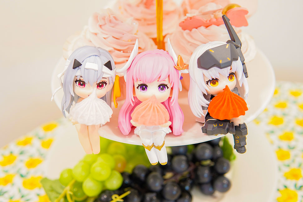 Goddess of Victory: Nikke - Noodle Cup Holder Modernia Figure