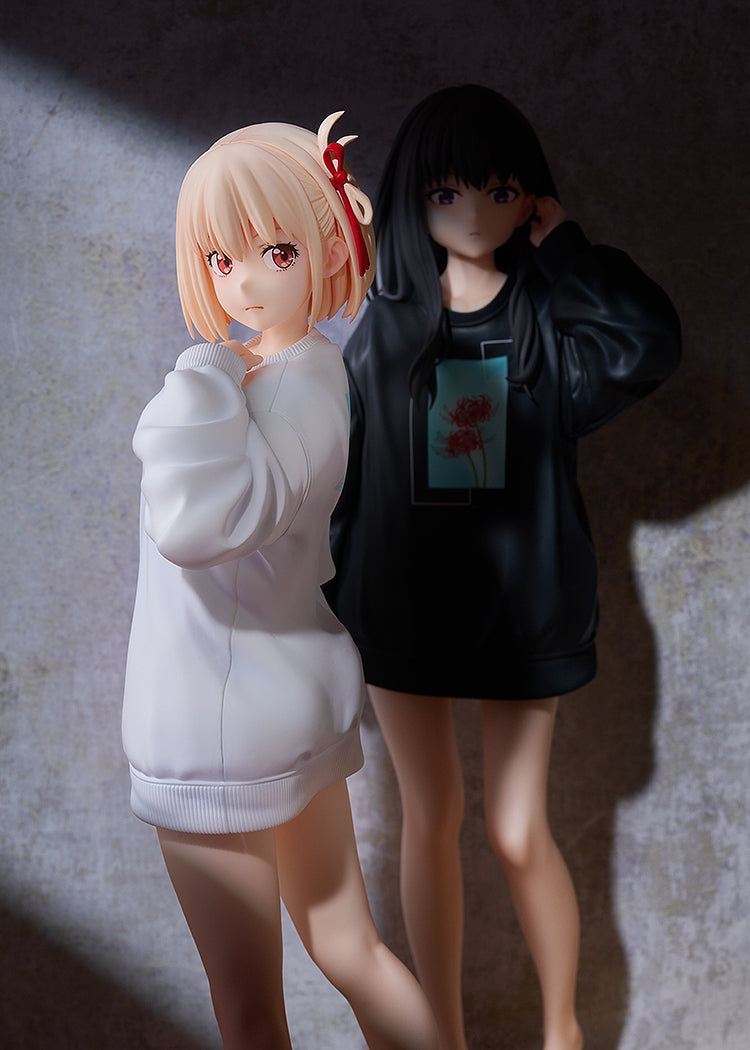 Lyoris Recoil - Chisato Nishikigi: Oversized Sweatshirt Ver. 1/7 Scale Figure