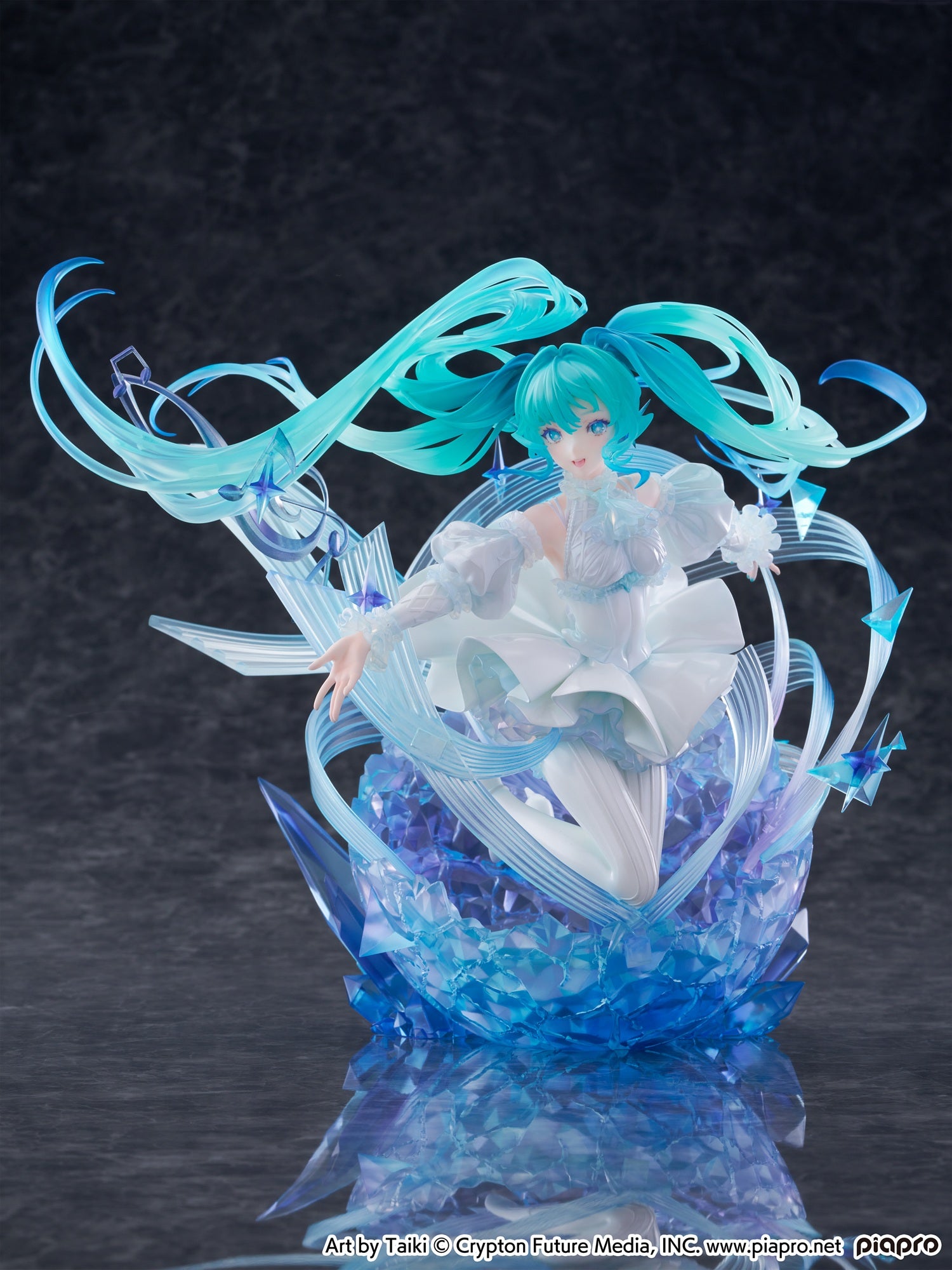 Hatsune Miku -Crystal Dress Ver. - 1/7 Scale Figure