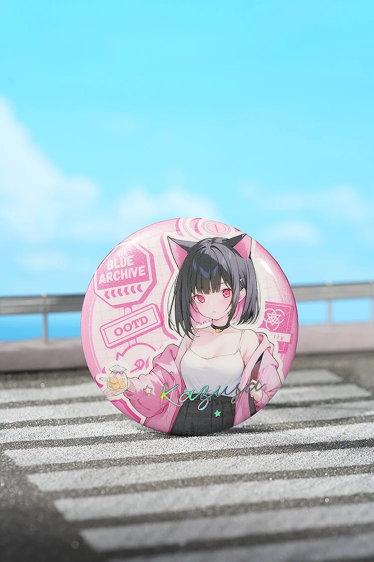 Blue Archive - Holiday Saunter Series 75mm Badge (KAZUSA/YUUKA
