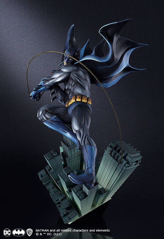 Batman  - Art Respect: Batman 1/6 Scale Figure