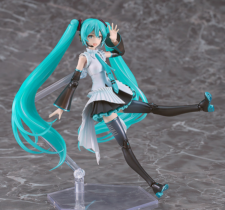 PLAMATEA 初音ミク Happy 16th Birthday Ver. PLAMATEA Hatsune Miku: Happy 16th Birthday Ver. Model Kit