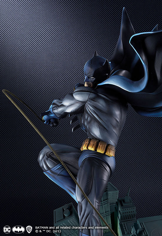 Batman  - Art Respect: Batman 1/6 Scale Figure
