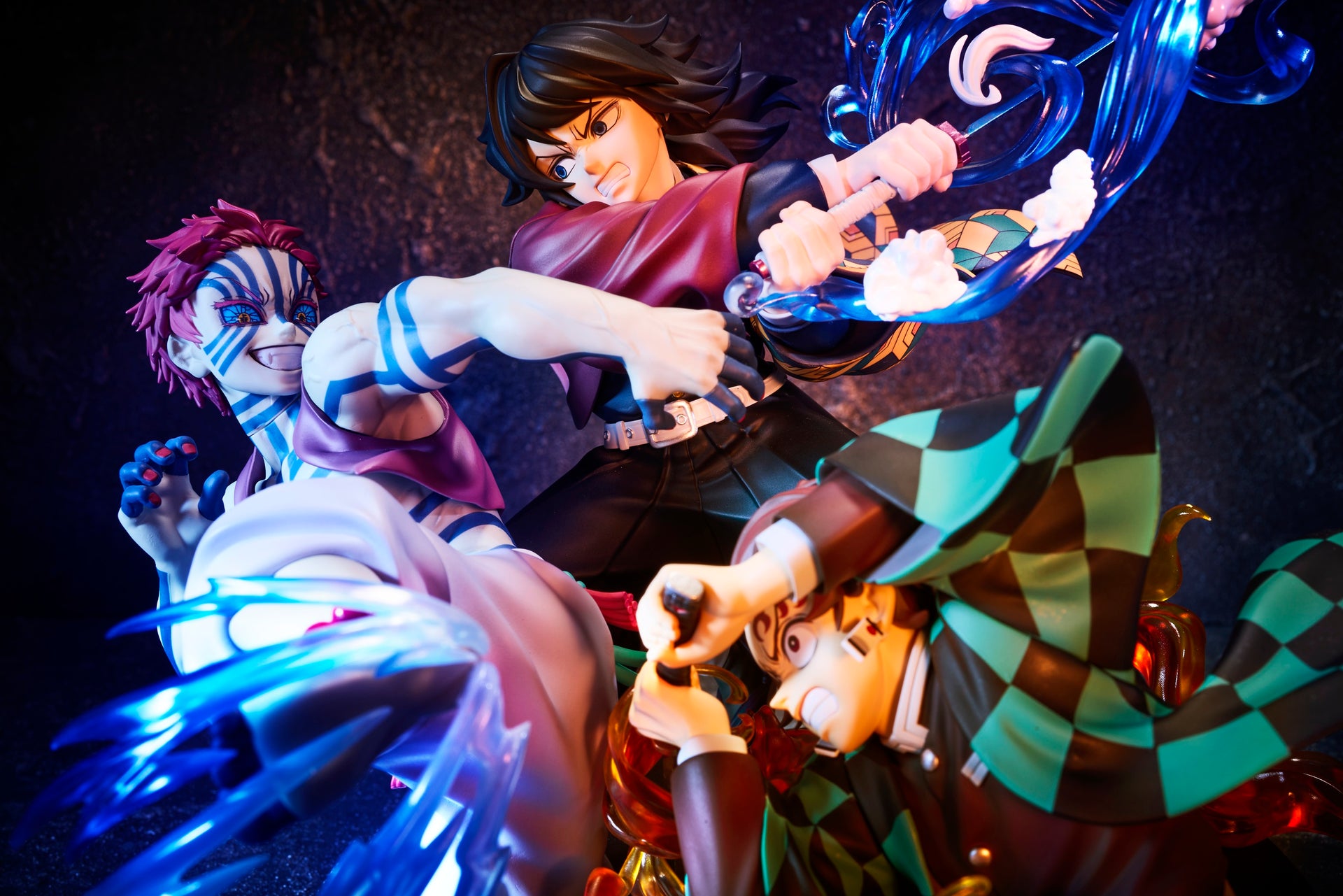 Demon Slayer: Kimetsu no Yaiba -  Tanjiro Kamado & Giyu Tomioka & Akaza Figure