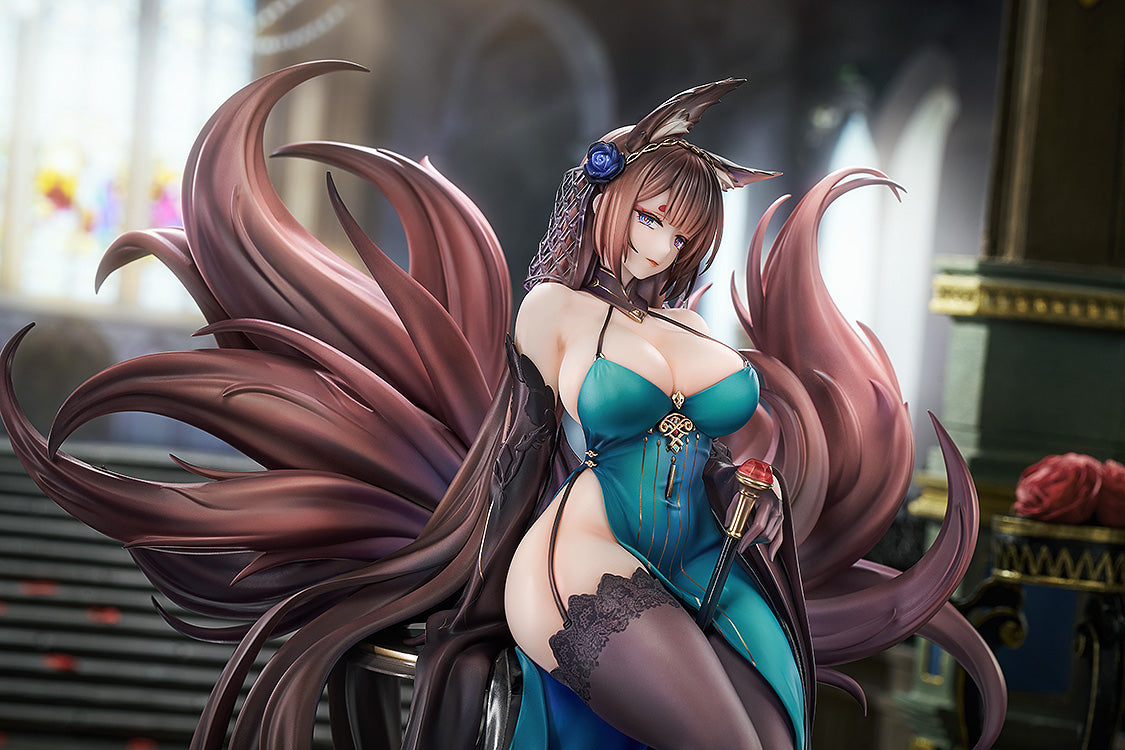 Azur Lane - Amagi: Throne of Fallen Petals Ver. 1/7 Scale Figure