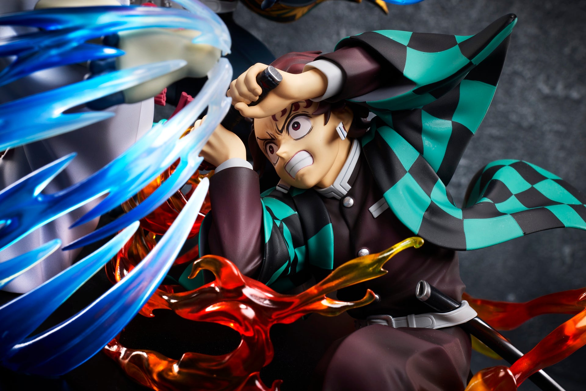 Demon Slayer: Kimetsu no Yaiba -  Tanjiro Kamado & Giyu Tomioka & Akaza Figure