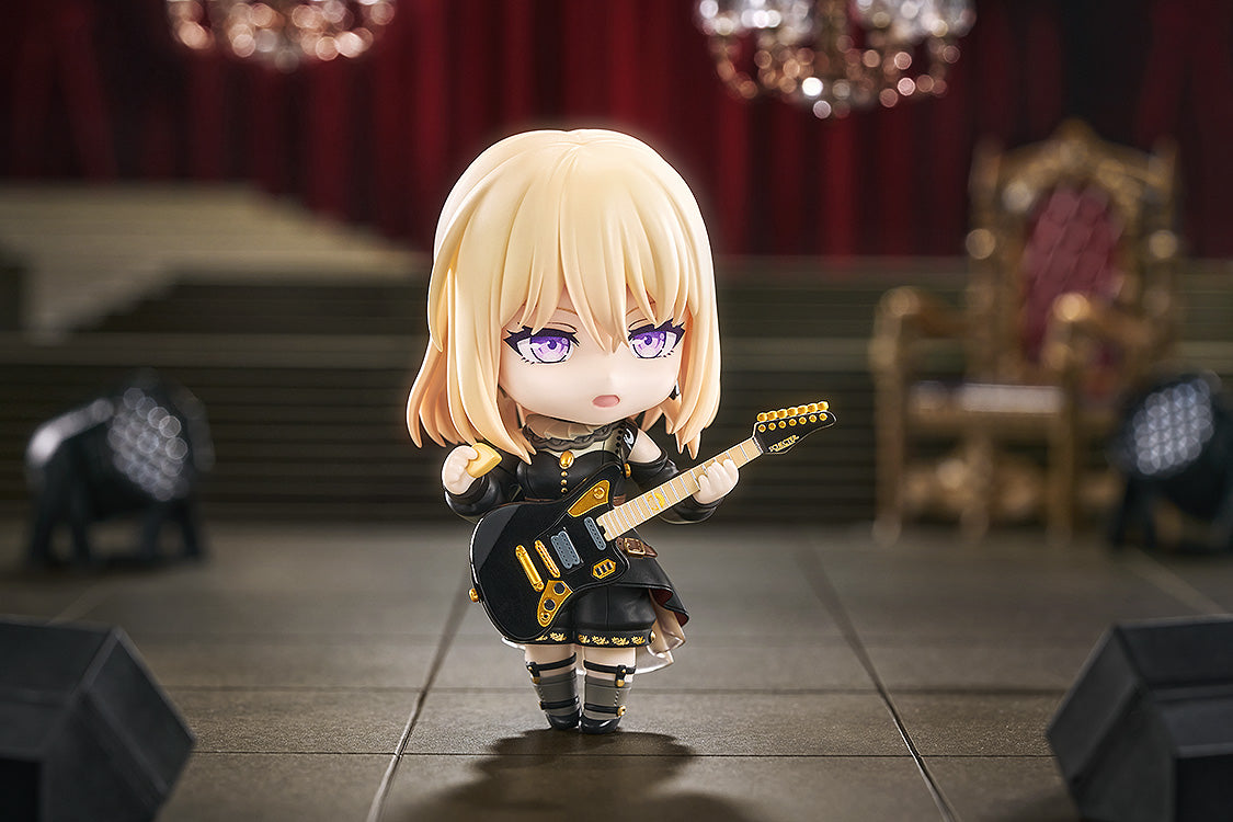 Nendoroid Doloris - tampilan samping dengan gitar dan pick