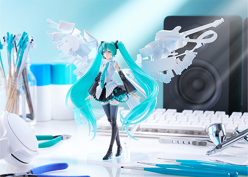 PLAMATEA Hatsune Miku: Happy 16th Birthday Ver. Model Kit (Rerelease)