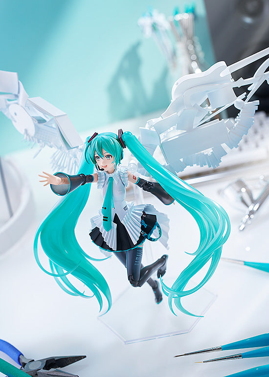 PLAMATEA Hatsune Miku: Happy 16th Birthday Ver. Model Kit (Rerelease)