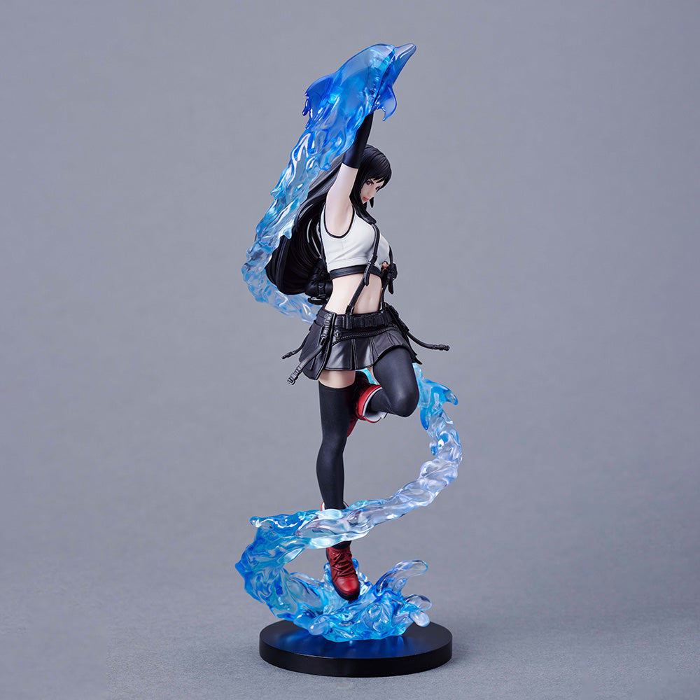 Tifa ティファ　フィギュア Amazon.com: Square Enix Final Fantasy VII Bling Arts Tifa