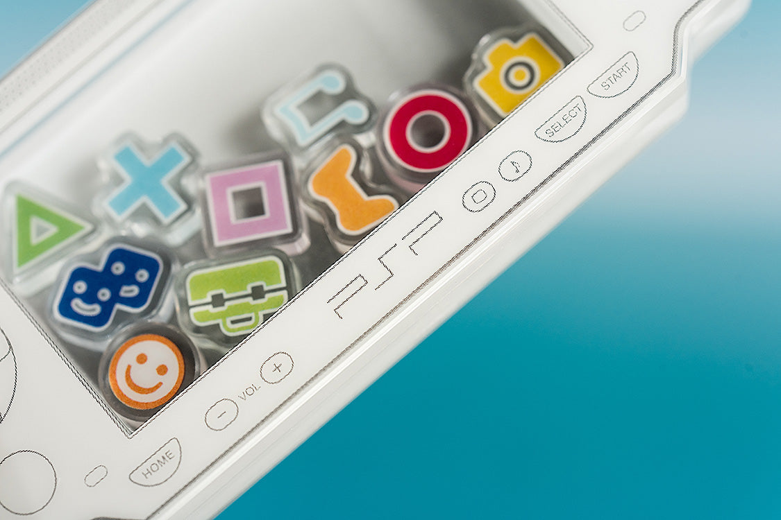 PSP™ (PlayStation™Portable) Rattle Acrylic Keychain: Black Ver./White Ver.