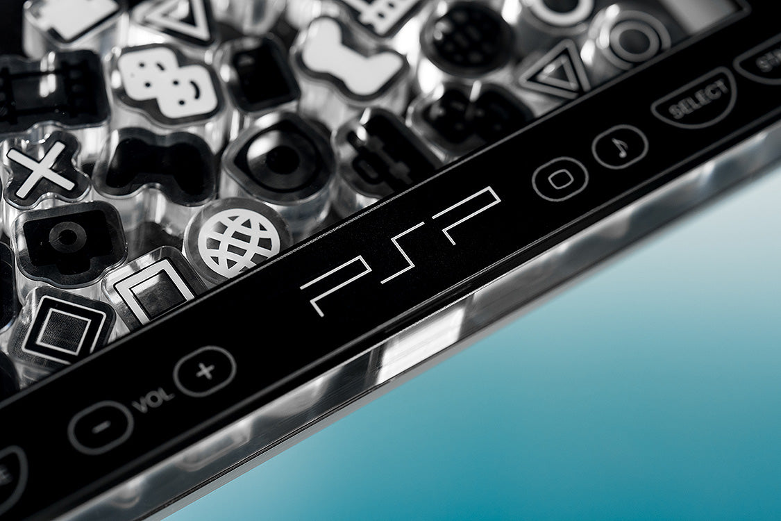 PSP™ (PlayStation™Portable) Rattle Acrylic Stand: Black Ver./White Ver.