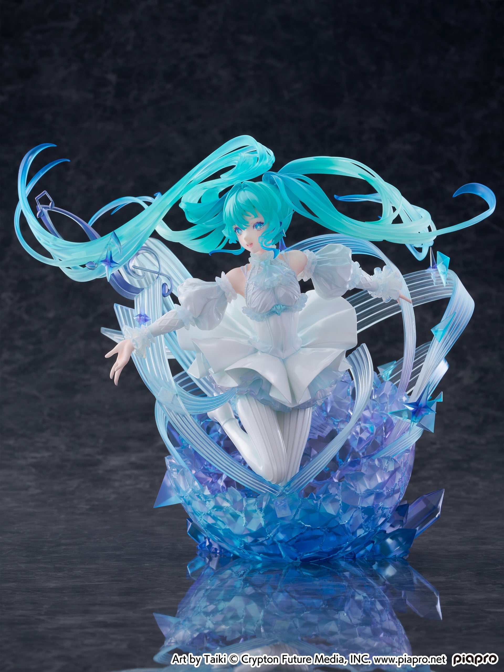 Hatsune Miku -Crystal Dress Ver. - 1/7 Scale Figure