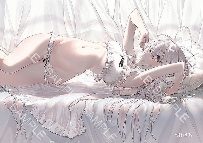 BONUS: SSR FIGURE Wakening White Haired-Chan 1/7 Scale Figure (Postcard)